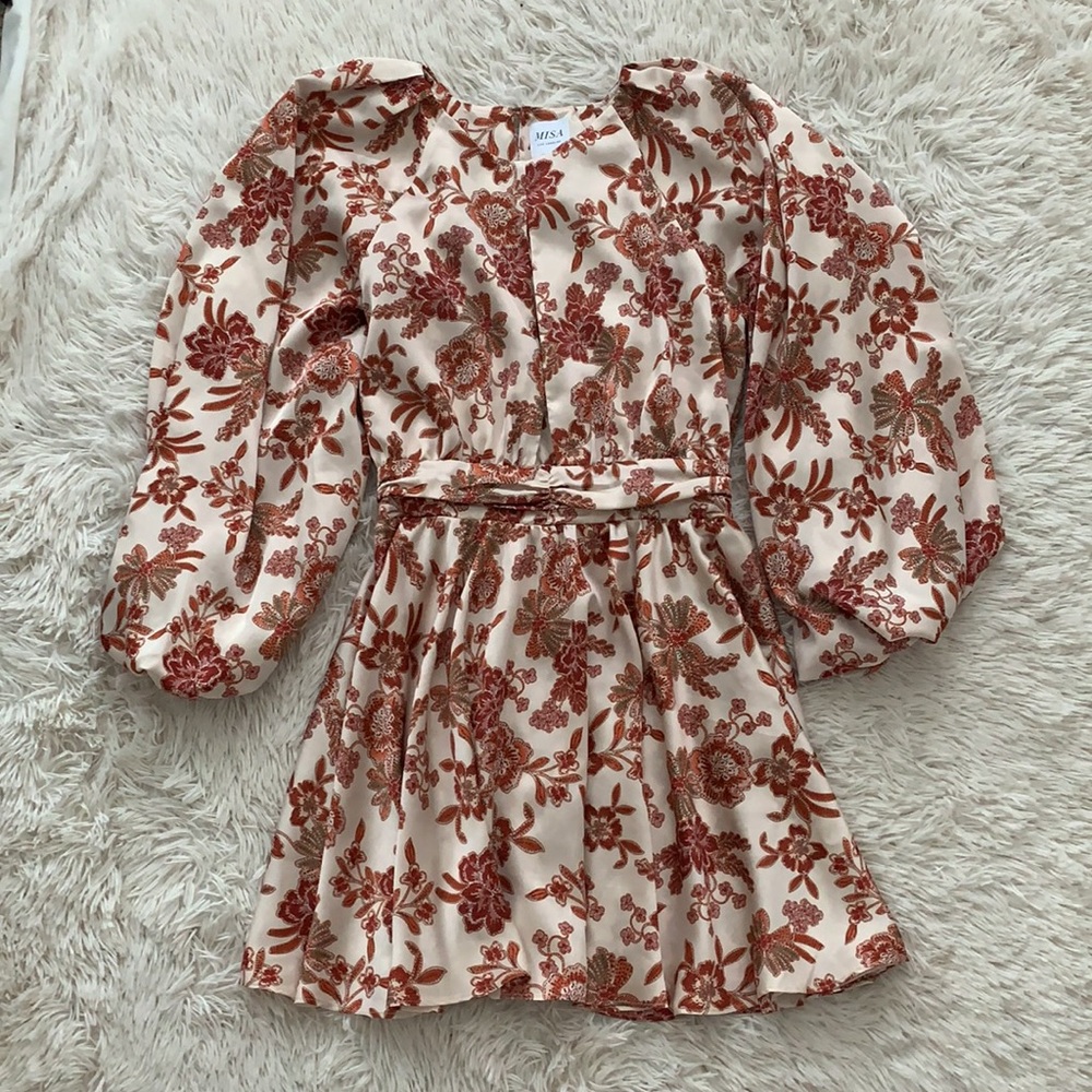 Misa Los Angeles Kara dress in falling floral satin - Picture 5 of 11